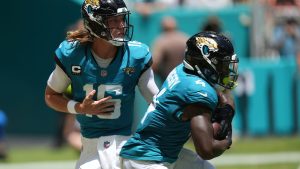 Jaguars Start-Sit: Week 15 Fantasy Advice for Tank Bigsby, Brian Thomas Jr., Brenton Strange, and Others