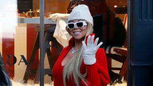 Video: Mariah Carey Performs ‘All I Want for Christmas Is You’ Before Chiefs-Steelers