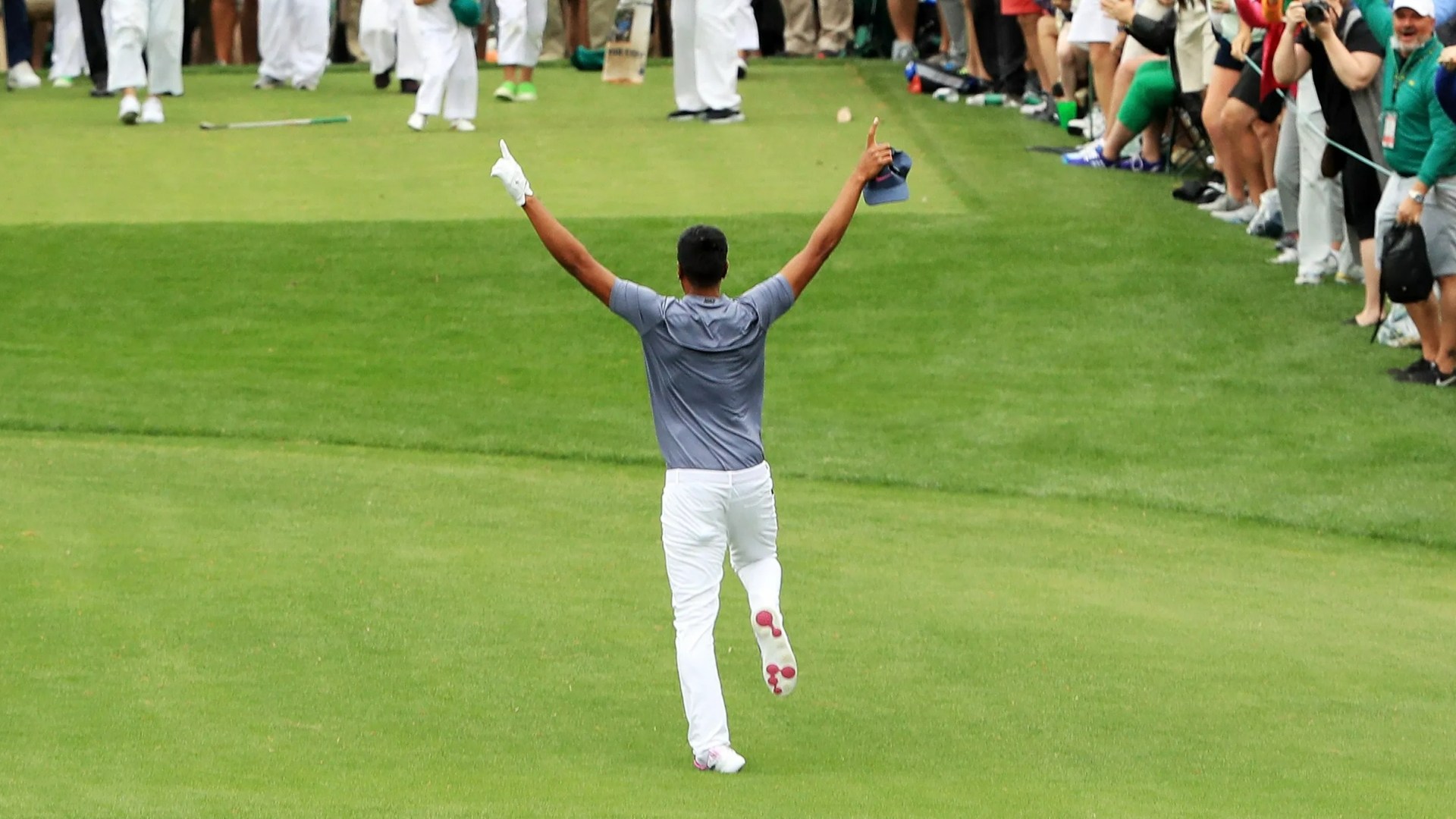 Watch Tony Finau pop ankle back into place after gruesome Masters Par 3 Contest injury