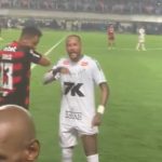 Neymar sticks up for Flamengo’s Danilo against Santos fan abuse (Video)