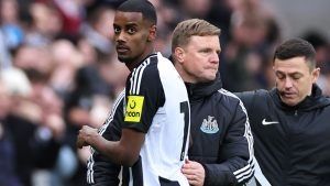Newcastle United legend weighs in on Alexander Isak future debate with Eddie Howe plea