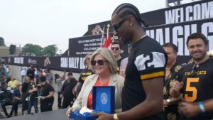 Thunder’s SGA receives key to the city of Hamilton