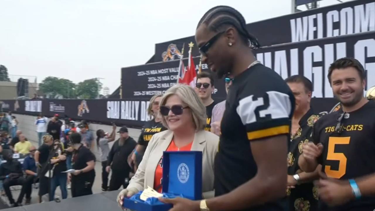 Thunder’s SGA receives key to the city of Hamilton
