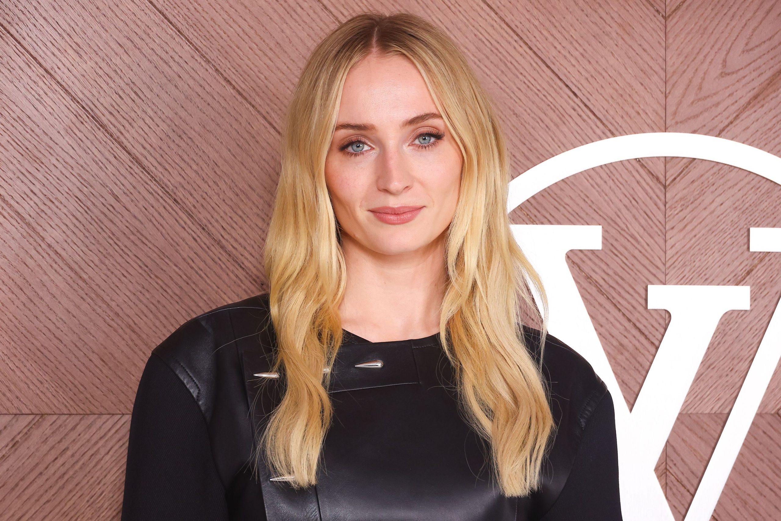 Sophie Turner Helpfully Reminds Instagram Mommy-Shamers That Her Kids Have Two Parents