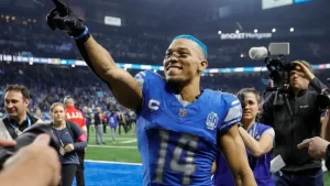 Lions’ Amon-Ra St. Brown embarrasses Dolphins secondary in one-sided practice showdown