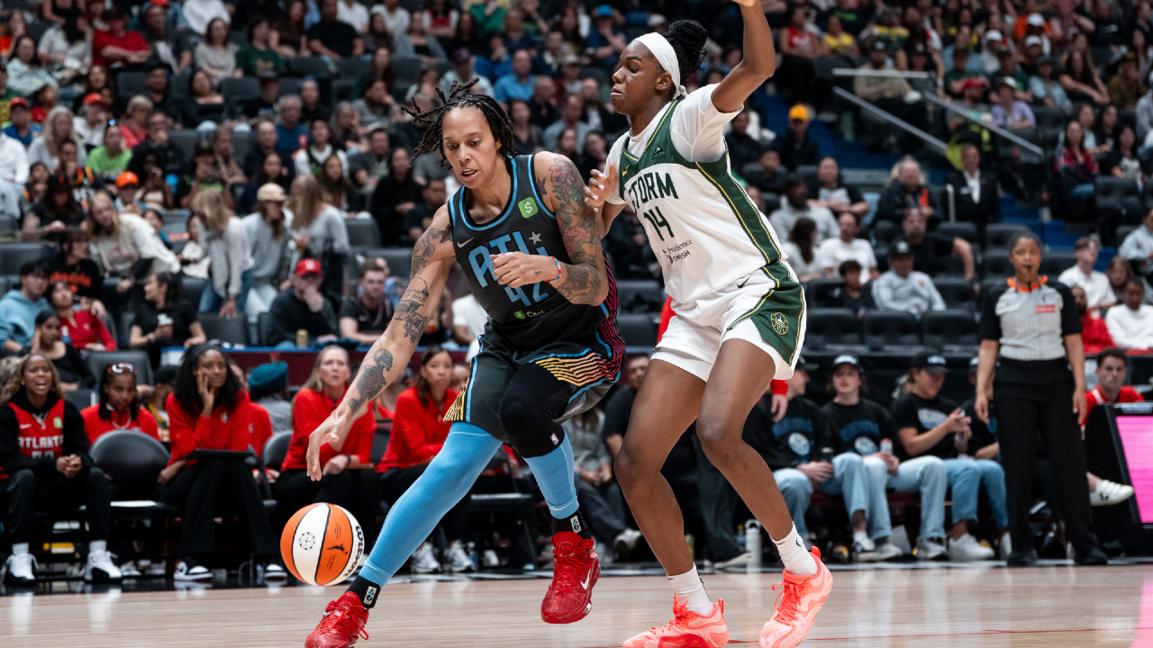 Storm hold on to beat Dream in Vancouver visit