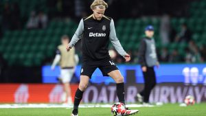 Manchester United could beat Juventus to sign midfield target