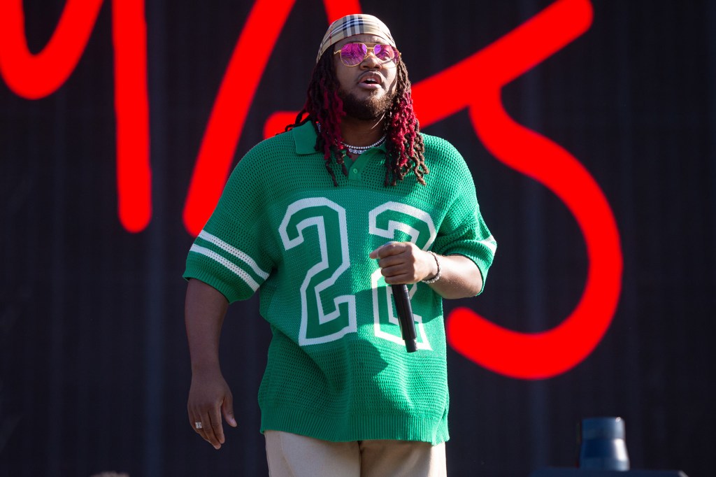 Leon Thomas’ ‘Mutt’ Tops Hot R&B/Hip-Hop Songs Chart: ‘That’s Bucket List Right There’