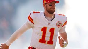 Carson Wentz signs with the Vikings