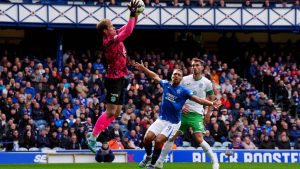 Rangers boss reacts to Dessers’ exit news as transfer window winds up