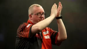 Brilliant Bunting bounces back to claim 5th triumph of 2025