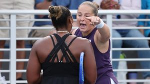 US tennis star riles up crowd after furious on-court argument with Grand Slam winner