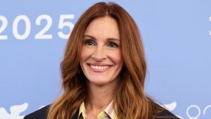 Julia Roberts Debuted Dario Vitale’s First Versace Pieces During Venice Film Festival Appearance