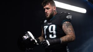 Cowboys claim former Eagles blocker off waivers