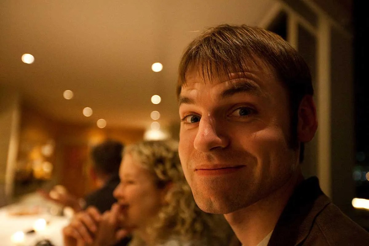 Review: Adrian Holovaty’s ‘Layer Cake’ Is an Irresistibly Joyful Acoustic Confection