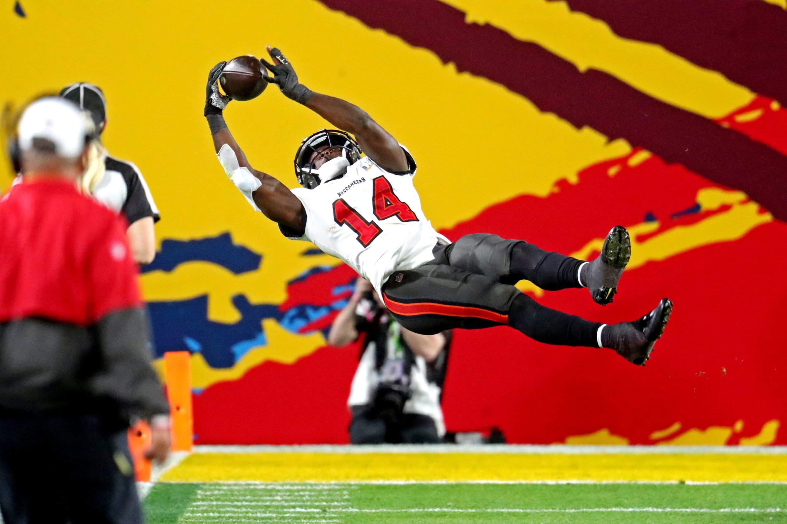 What Should I do With These Fantasy Football Players on Injured Reserve?