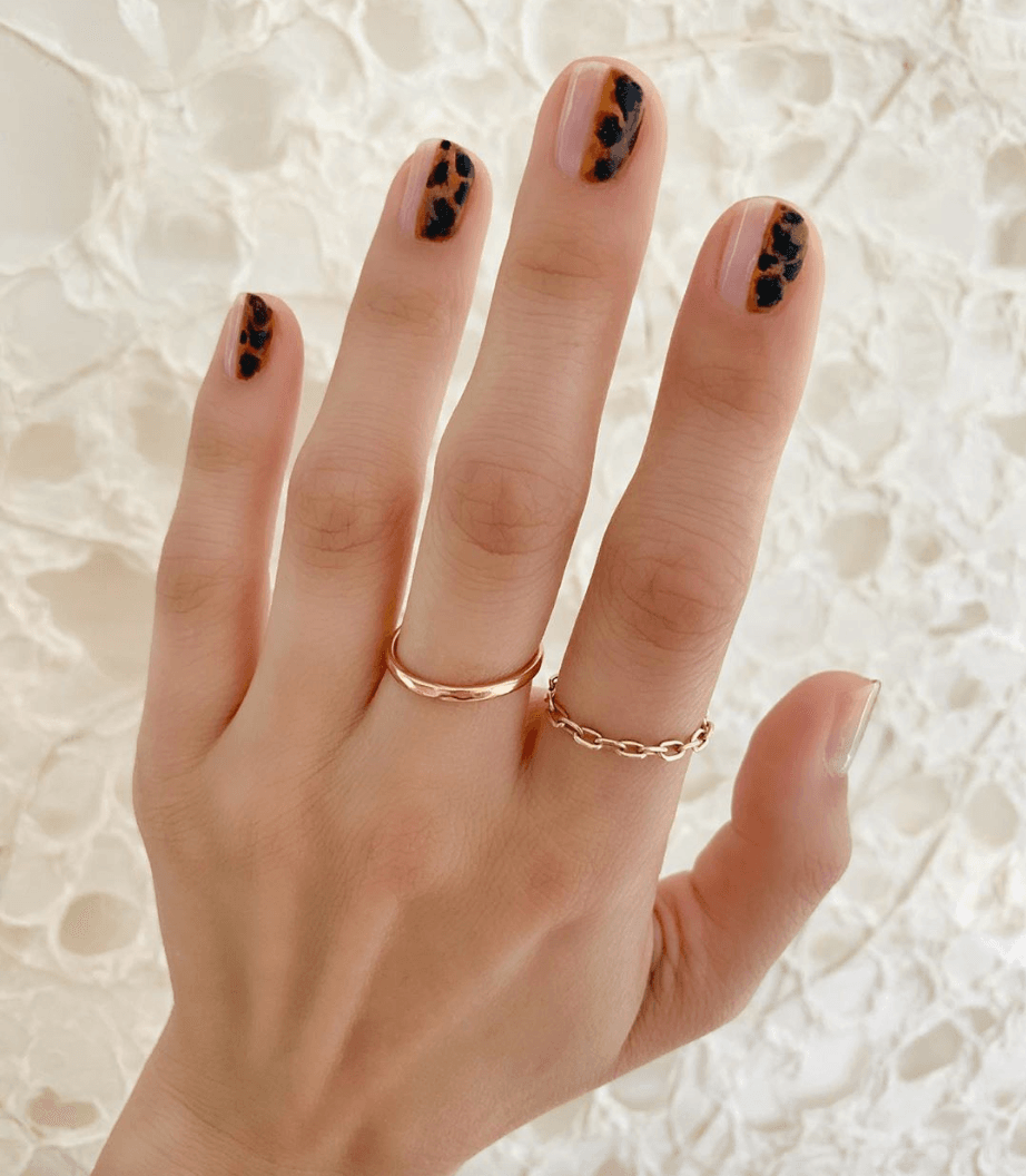 Tortoiseshell Nails Are About to Be Everywhere This Fall 2025