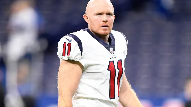 Bills sign doppelganger of famous comedian