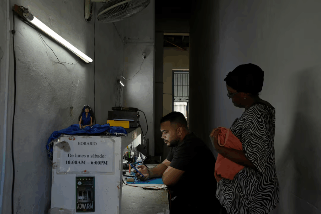 Cuban capital back to normal, recovery moves forward from national blackout