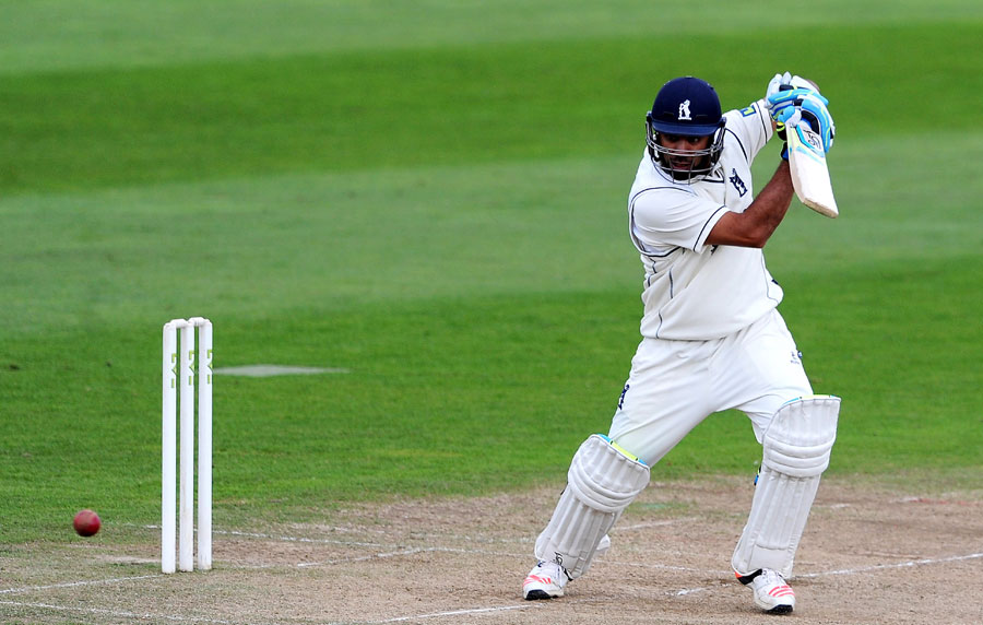 Patel rages against the drop to keep Yorkshire’s nerves on edge