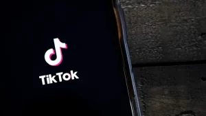 Trump Signs off on TikTok Deal as China Weighs Details
