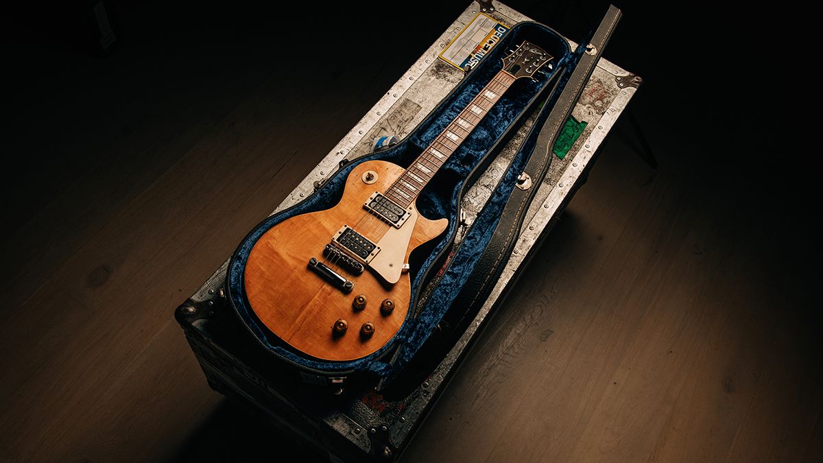 “One thing led to another, and a jam session turned into Warren Haynes sporting some of rock and roll’s most iconic guitars on stage”: Warren Haynes becomes the latest to wield Jeff Beck’s ‘Yardburst’ on stage – following Marcus King and Craig
