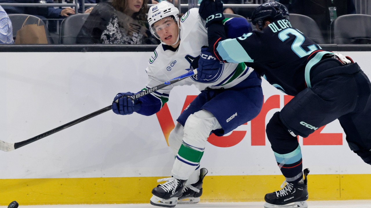 Canucks’ Braeden Cootes staying noticeable as season-opener nears