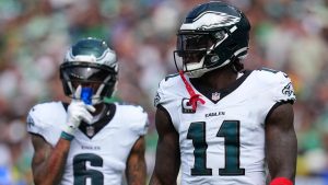 A.J. Brown accused of giving up on play as DeVonta Smith makes brutal admission on Eagles relationships