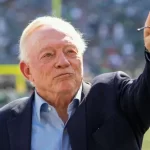 Cowboys owner Jerry Jones insists he didn’t mean to ‘flip off’ Jets fans in viral video