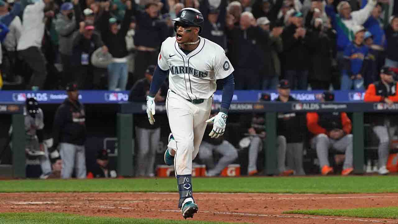 Mariners’ 15th-inning win has immediate ramifications for ALCS vs. Blue Jays