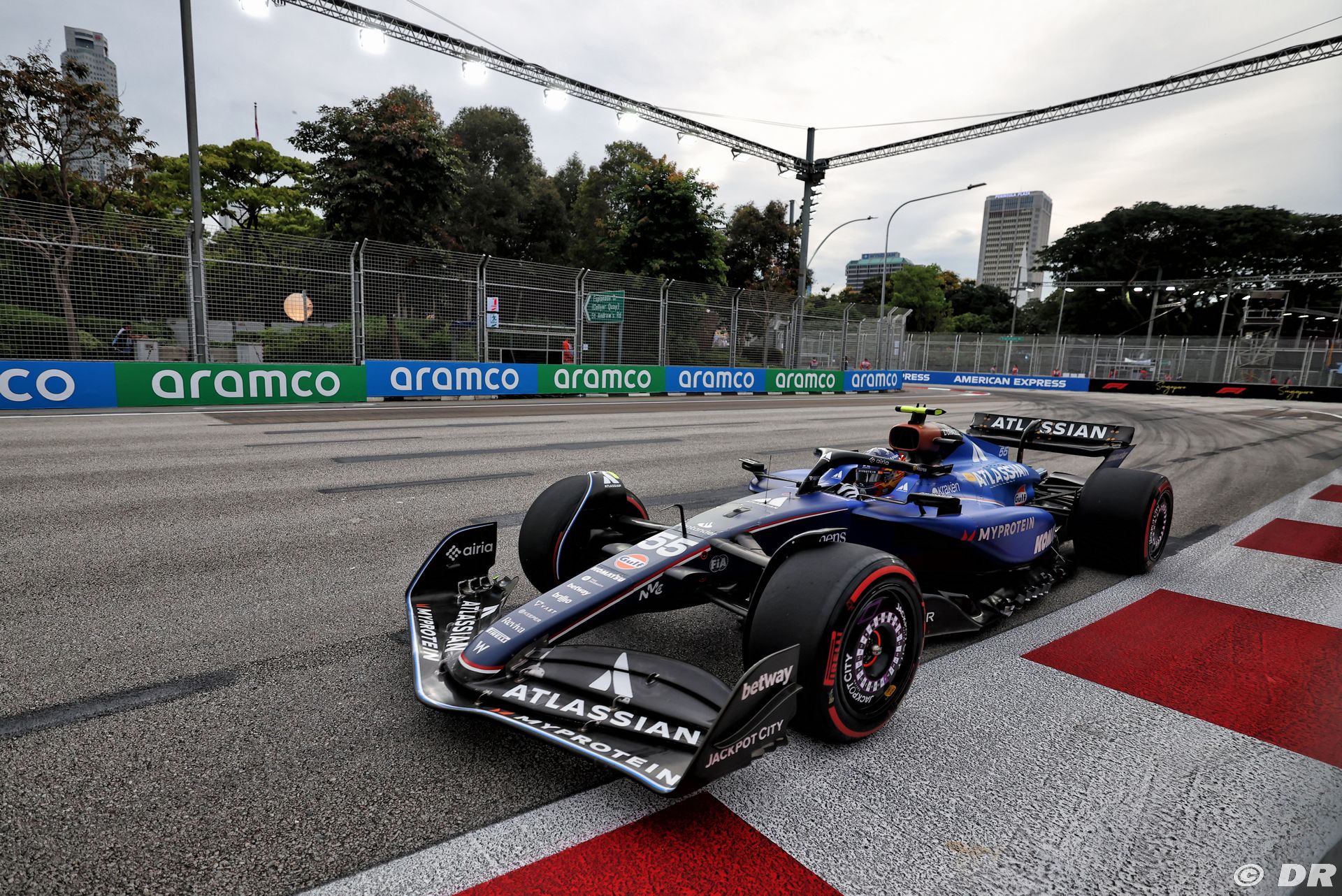 Sainz : Mercedes me donne confiance pour Williams en 2026