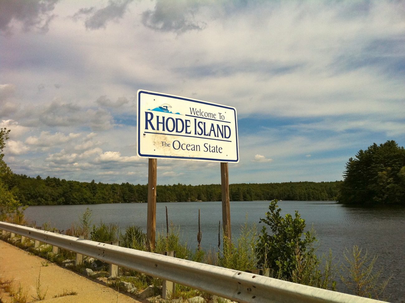 Rhode Island continues to eye open sports betting market