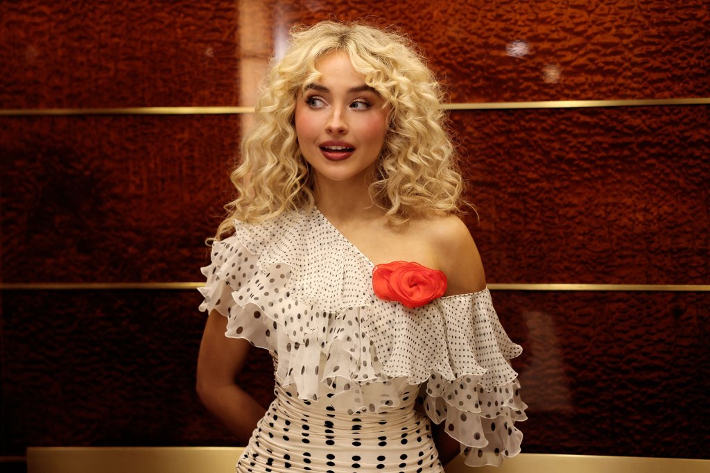 Sabrina Carpenter Teases Tonight’s ‘SNL’ in Behind-the-Scenes Photos