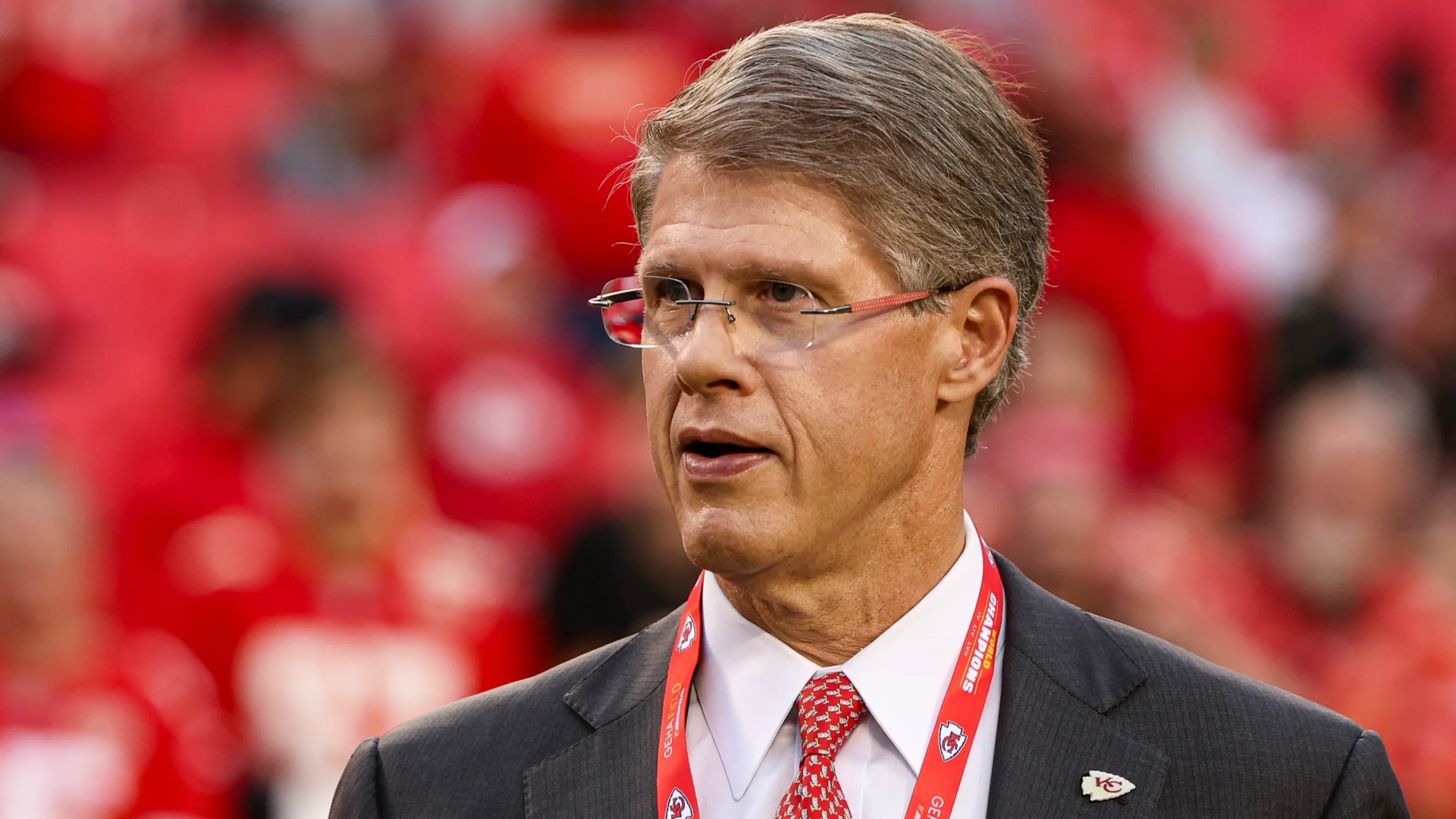 Chiefs owner Clark Hunt breaks silence on Josh Simmons’ ongoing absence as Andy Reid doubles down