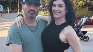 Big Bang Theory’s Johnny Galecki in Rare Photo With Kids, Wife