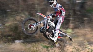 TWO-STROKE PROJECT: CARBURETED HUSKY 300 OFF-ROAD UNICORN