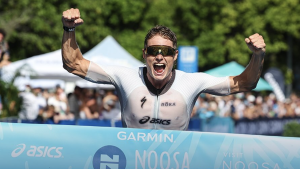 Noosa Triathlon: Matt Hauser keeps winning, Jessica Fullagar defeats Olympic Champion