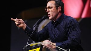 Chael Sonnen welcomes ex-NFL ‘Incredible Hok’ who stole his catchphrase into exclusive club