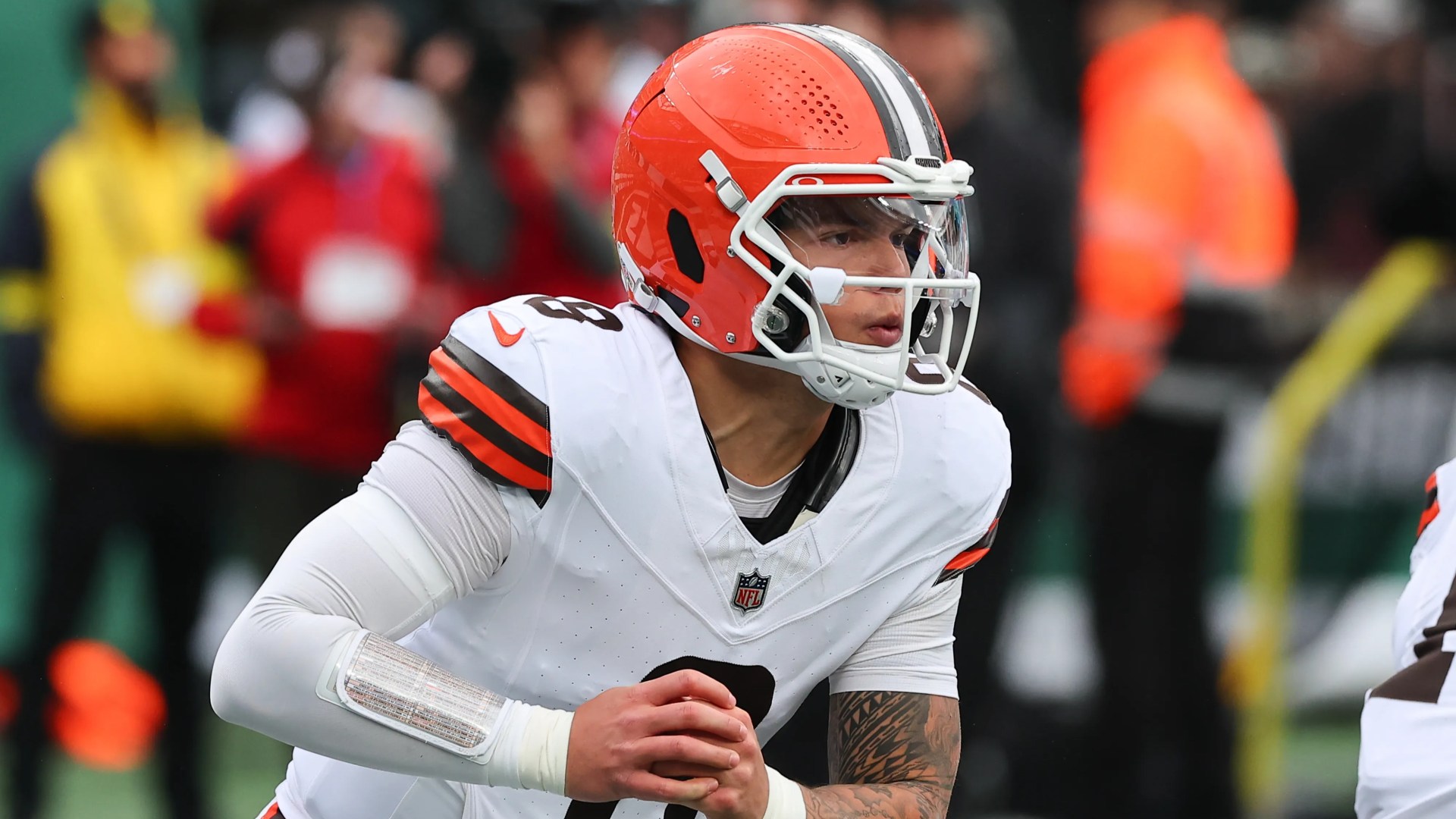 ‘Participation award’ – Dillon Gabriel’s nomination sparks debate among Browns fans over Shedeur Sanders’ chances