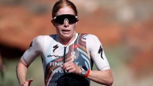 Paula Findlay faces frantic race against time as triathlete targets T100 finals in Qatar following āheartbreakā of Marbella DNF